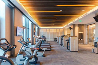 Cómo organizar un gimnasio: una guía para su zona funcional
