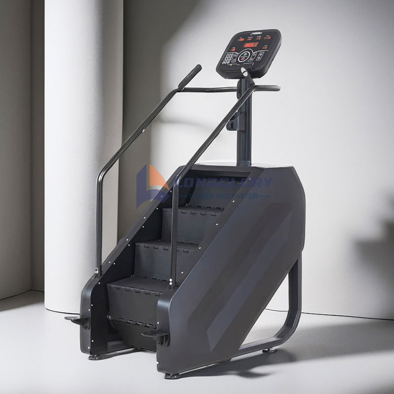 ¿A qué músculos se dirige la máquina de escalador principalmente?