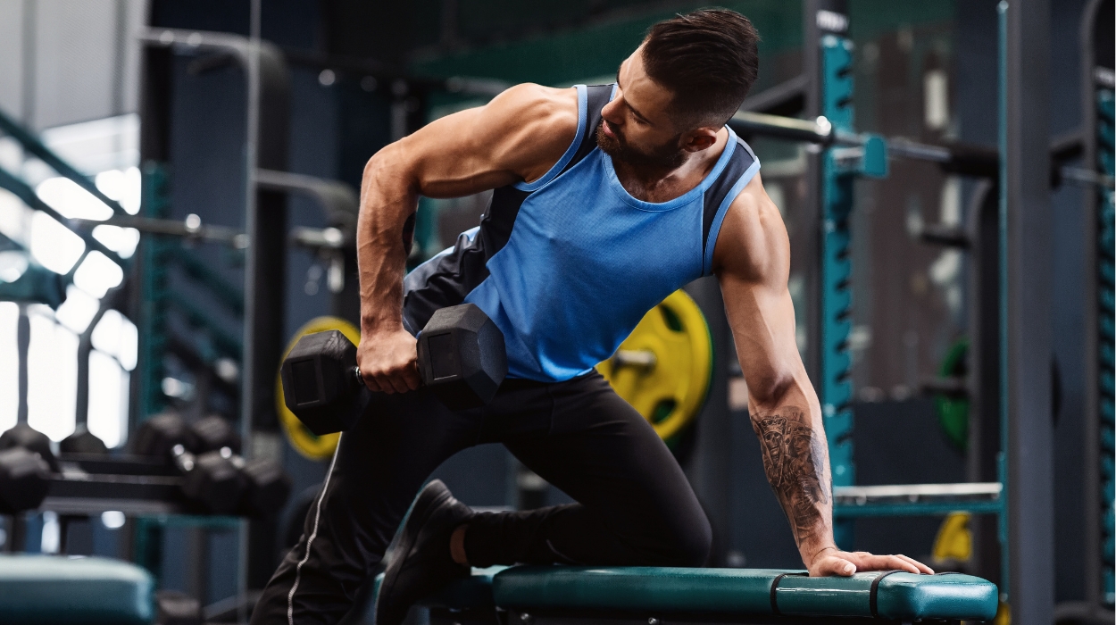 ¿Qué equipo de gimnasio es más eficiente para desarrollar músculo?